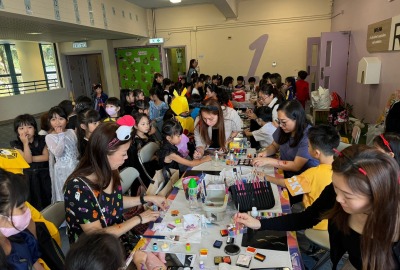 imgi_22_Parent-facepainting